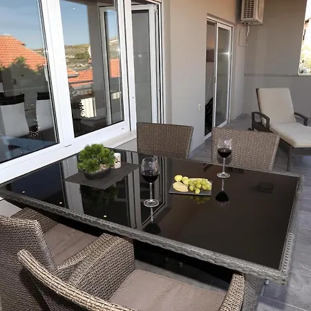 Vida Mit Pool Apartmán *