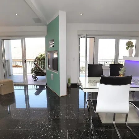 Vida Mit Pool Apartmán Trogir