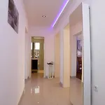 Vida Mit Pool Apartment *