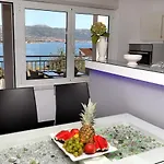 Vida Mit Pool Apartment Trogir