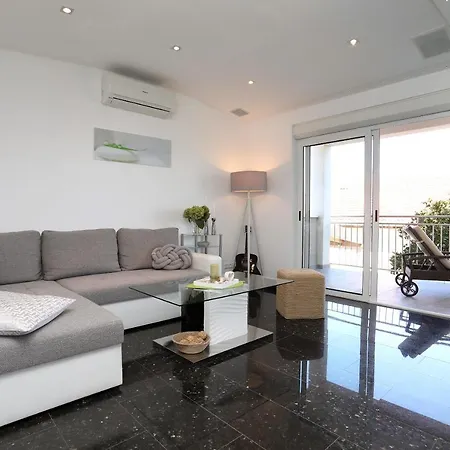 Vida * Τρογκίρ