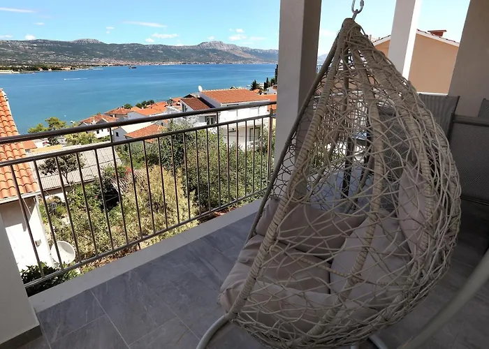 Vida Τρογκίρ