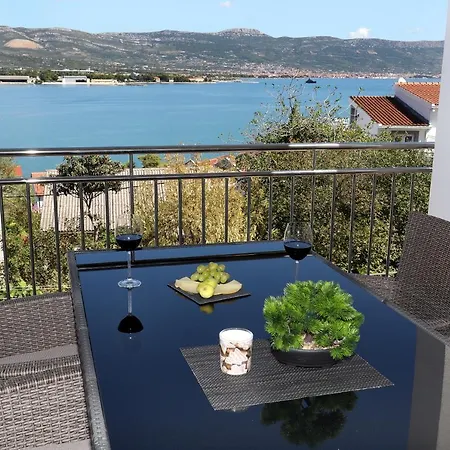 Vida Apartment